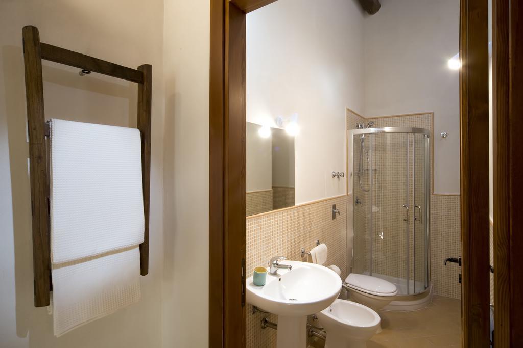 Le Case Dello Zingaro Contrada Sauci Grande Room photo